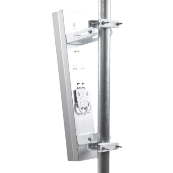 Antena sectorial para estaciones base airMAX AC de 60° de cobertura horizontal, en 5 GHz (5150 - 5875 MHz) de 21 dBi