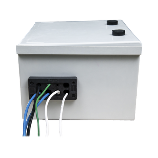 KIT de Gabinete de Poliéster (300 x 400 x 200 mm) + Controlador de Carga con Switch PoE (5) + Batería de 12V 7Ah