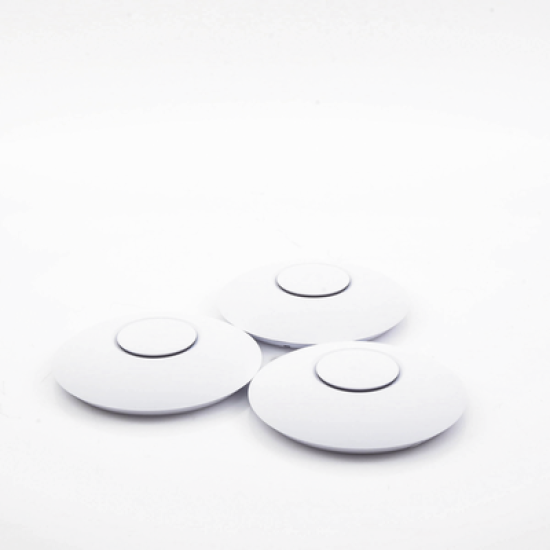 Paquete de 3 Access Point UniFi 802.11ac Wave 2, MU-MIMO4X4 con antena Beamforming, hasta 1.7 Gbps, para interior PoE 802.3af, soporta 200 clientes, No incluyen PoE´s