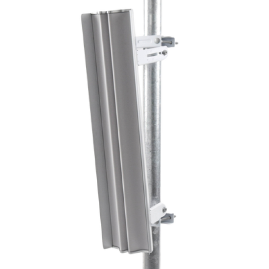 Antena sectorial para estaciones base airMAX AC de 60° de cobertura horizontal, en 5 GHz (5150 - 5875 MHz) de 21 dBi