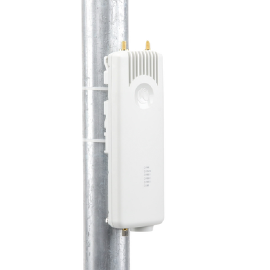 Estación base conectorizada ePMP 3000L de alta potencia con sistema para mitigar interferencia, 4.9-6.1 GHz, hasta 600 Mbps, Sincronización GPS (C050910A121A)