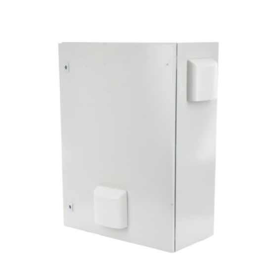 Gabinete Ventilado de Acero IP55 Uso en Exterior (500 x 700 x 250 mm) con Placa Trasera Interior Metálica y Compuerta Inferior Atornillable. Incluye Ventilador, Ventilas, filtros, Chapas y Llave T.