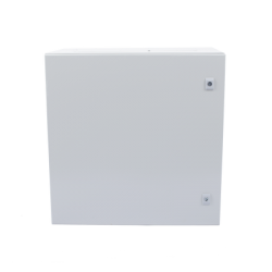 Gabinete de Acero IP66 Uso en Intemperie (600 x 600 x 300 mm) con Placa Trasera Interior Metálica y Compuerta Inferior Atornillable (Incluye Chapa y Llave T).