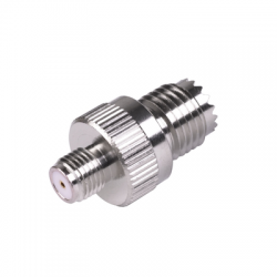 Adaptador en Línea de Conector Mini-UHF Hembra a SMA Hembra, Níquel/ Oro/ Teflón.