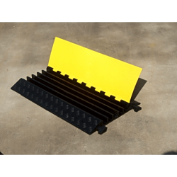 Protecctor P / Cables USO RUDO / 5 Canales / Hule Reciclado / Tapa amarilla.